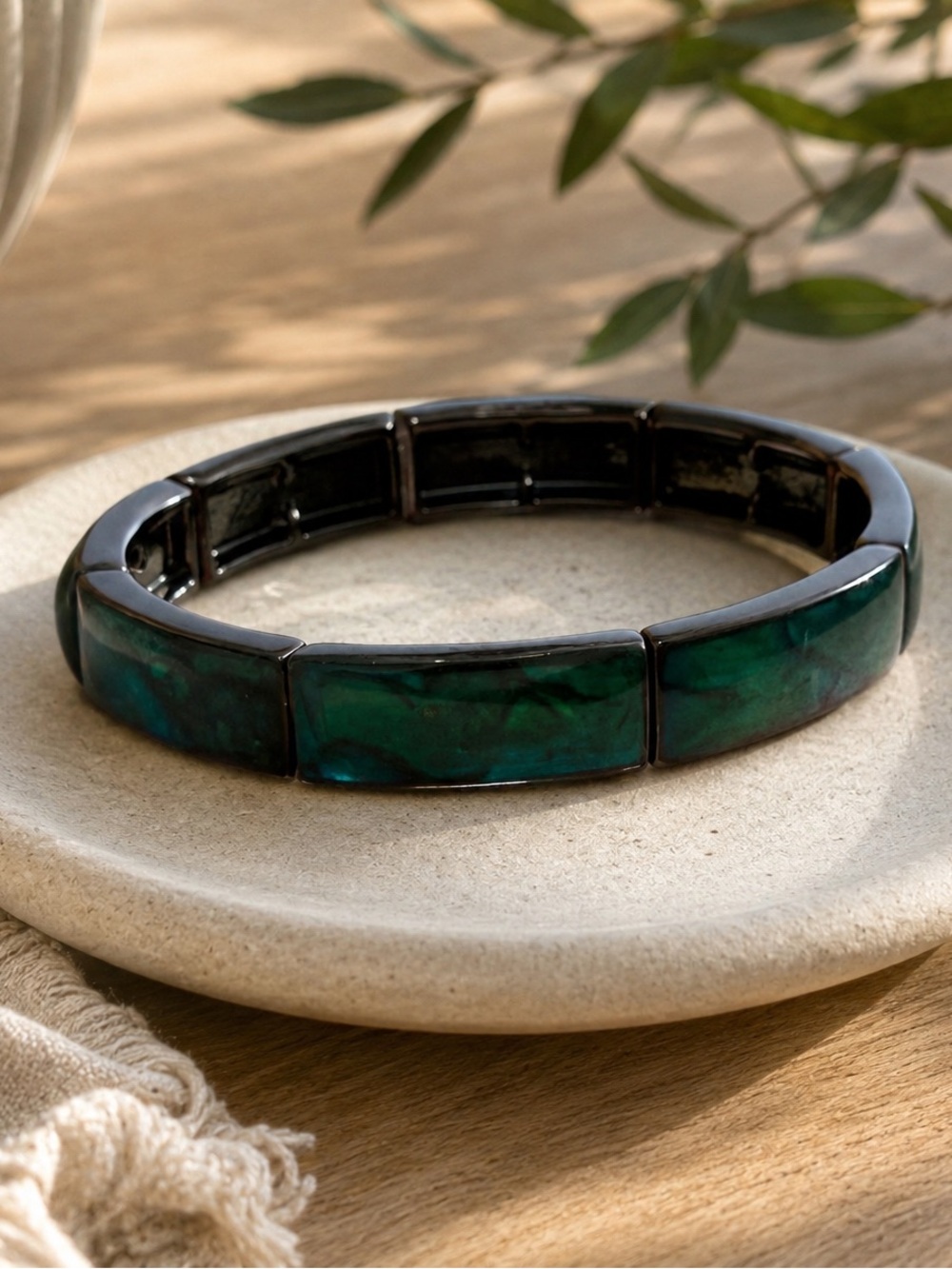 Vintage Lia Sophia Green Gunmetal Stretch Bracelet Y2K